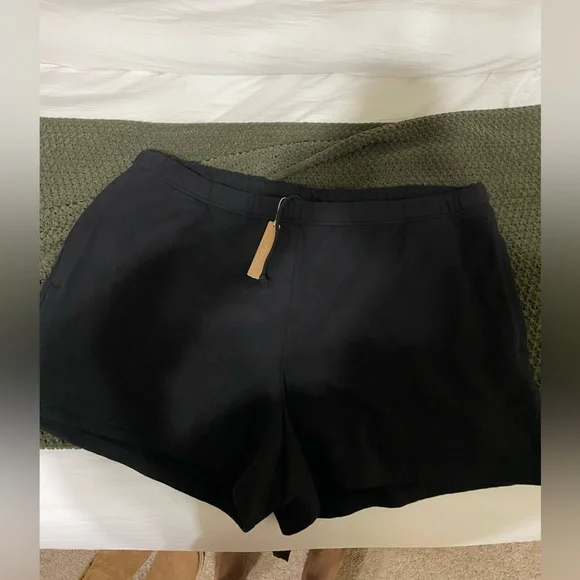 SKIMS Cotton Fleece Short - Picture 3 of 5